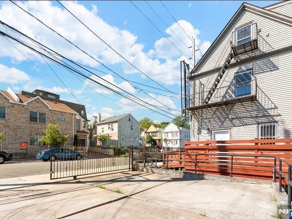 437 Bramhall Avenue, Jersey City NJ 07304