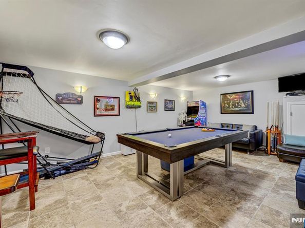181 Lakeview Avenue, Leonia NJ 07605
