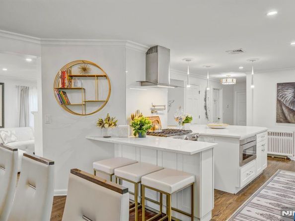 181 Lakeview Avenue, Leonia NJ 07605