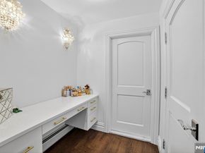 1096 Briar Way, Fort Lee NJ 07024