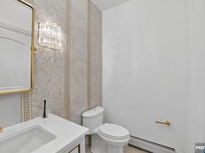 1096 Briar Way, Fort Lee NJ 07024