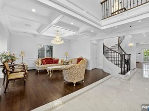 1096 Briar Way, Fort Lee NJ 07024