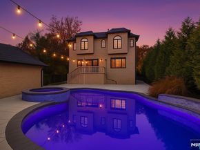 1096 Briar Way, Fort Lee NJ 07024