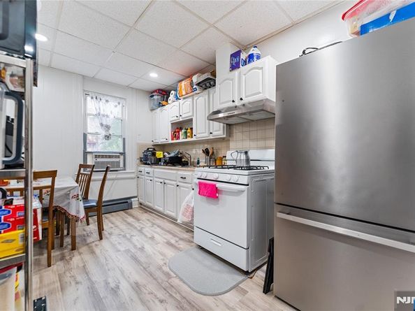 6016 Monroe Place, West New York NJ 07093