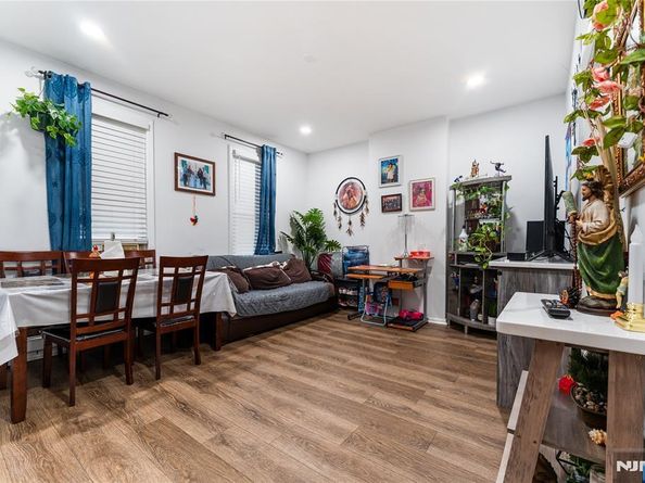 6016 Monroe Place, West New York NJ 07093