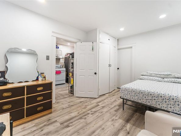 6016 Monroe Place, West New York NJ 07093