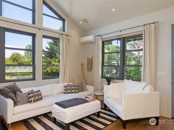 2351 Fairview Avenue E A, Seattle WA 98102