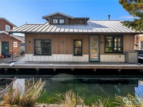 2351 Fairview Avenue E A, Seattle WA 98102