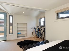 2351 Fairview Avenue E A, Seattle WA 98102