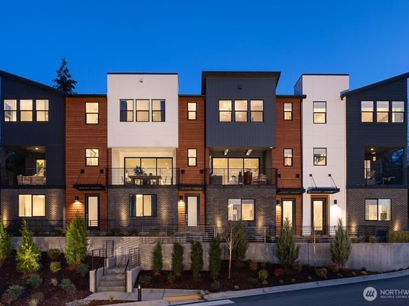 10816 (HS 66) 120TH Lane NE E, Kirkland WA 98033