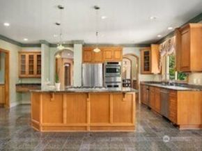 6529 161st Place SE, Bellevue WA 98006
