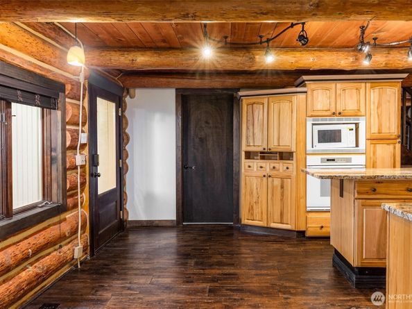 7516 230th Avenue NE, Redmond WA 98053