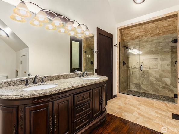 7516 230th Avenue NE, Redmond WA 98053