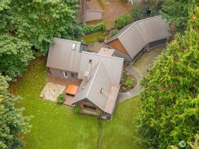 7516 230th Avenue NE, Redmond WA 98053