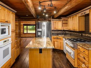 7516 230th Avenue NE, Redmond WA 98053