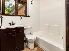 7516 230th Avenue NE, Redmond WA 98053
