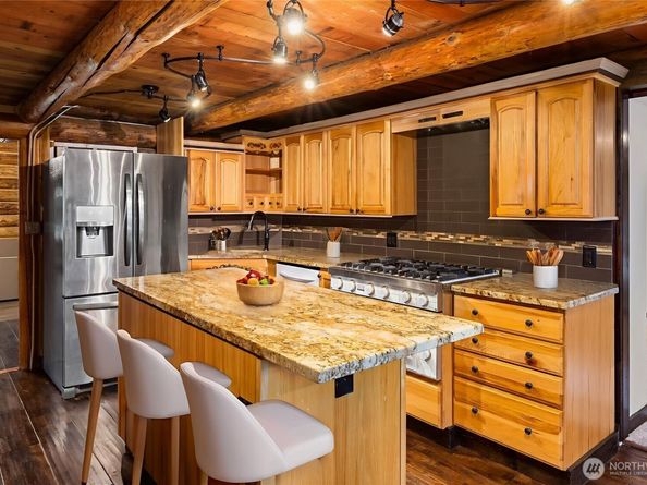 7516 230th Avenue NE, Redmond WA 98053