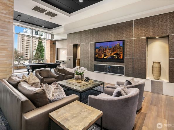10650 NE 9th Place 1120, Bellevue WA 98004