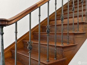 1994 Shenandoah Drive E, Seattle WA 98112