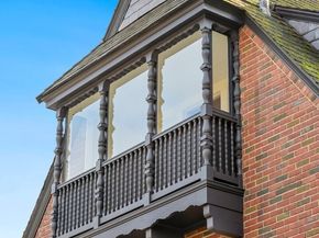 1994 Shenandoah Drive E, Seattle WA 98112