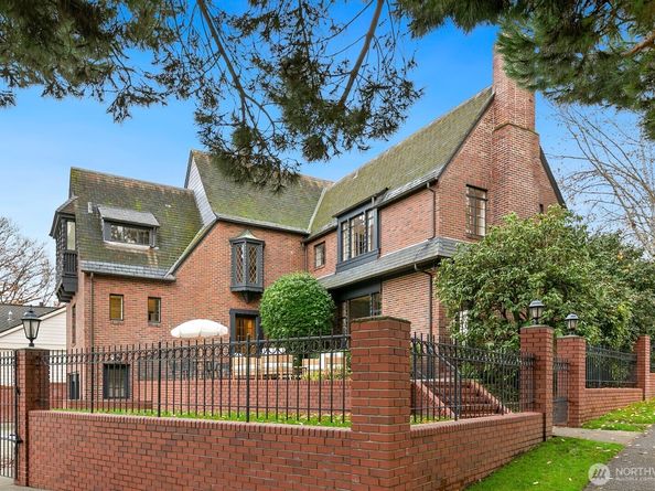 1994 Shenandoah Drive E, Seattle WA 98112