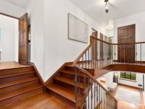 1994 Shenandoah Drive E, Seattle WA 98112