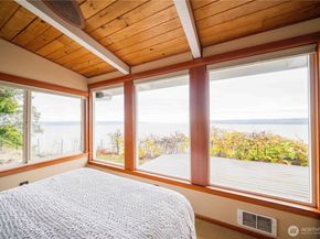 24 J View Place, Hat Island WA 98206