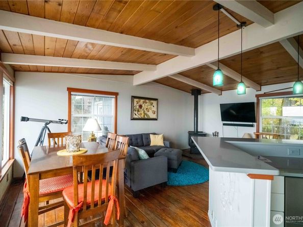 24 J View Place, Hat Island WA 98206