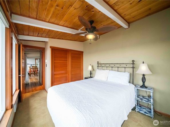 24 J View Place, Hat Island WA 98206