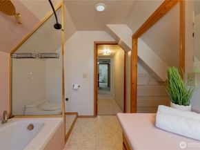 20006 68th Avenue NE, Kenmore WA 98028