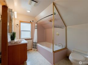 20006 68th Avenue NE, Kenmore WA 98028