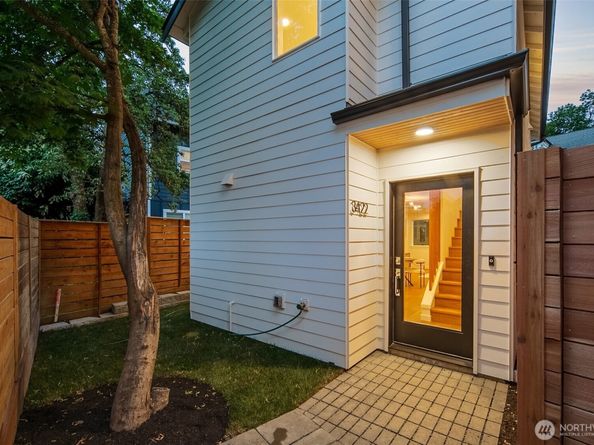 3422 20th Avenue S, Seattle WA 98144