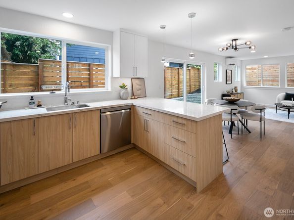3422 20th Avenue S, Seattle WA 98144
