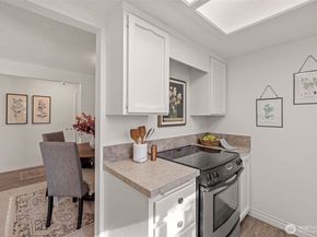 820 Cady Road J206, Everett WA 98203