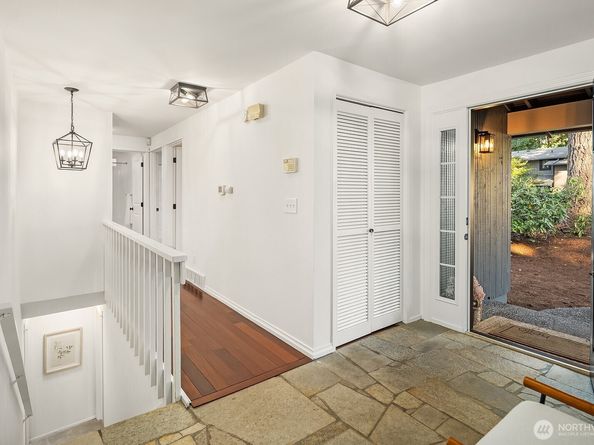 3023 255th Avenue SE, Sammamish WA 98075