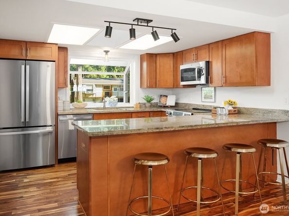 3023 255th Avenue SE, Sammamish WA 98075