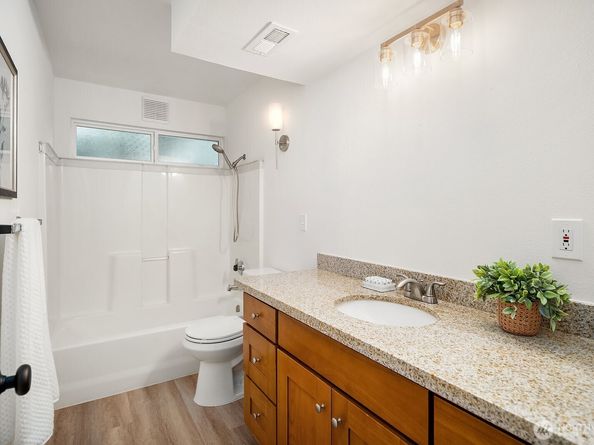 3023 255th Avenue SE, Sammamish WA 98075