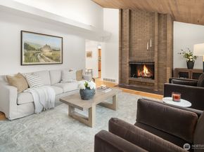 3023 255th Avenue SE, Sammamish WA 98075