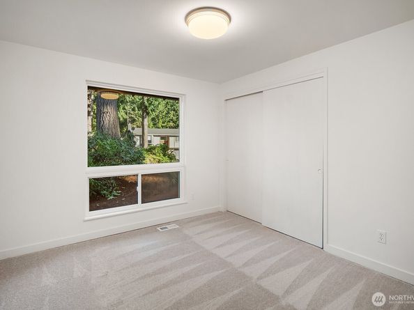 3023 255th Avenue SE, Sammamish WA 98075