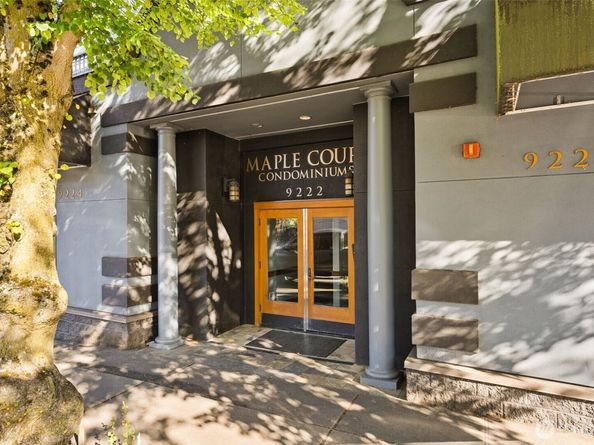 9222 Roosevelt Way NE 203, Seattle WA 98115