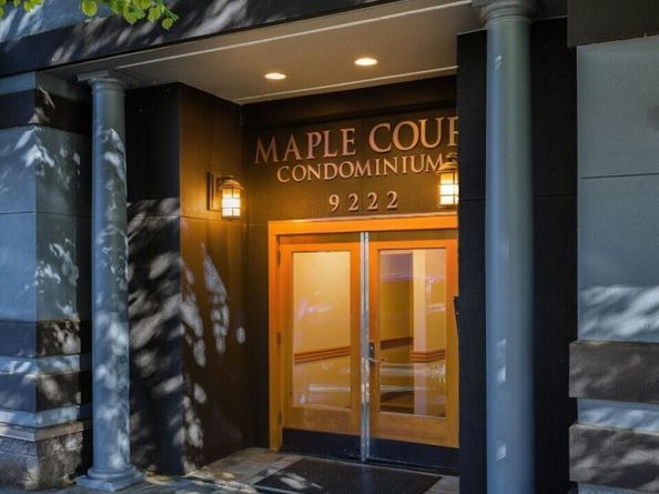 9222 Roosevelt Way NE 203, Seattle WA 98115