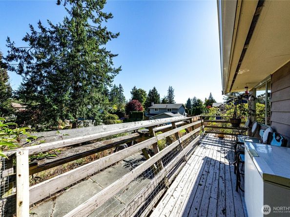 21001 80th Avenue W, Edmonds WA 98026