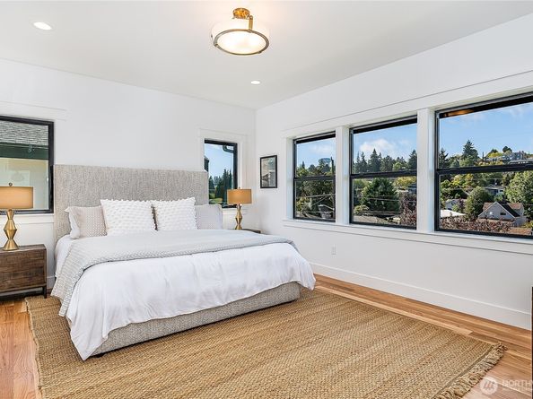 3642 33rd Avenue W, Seattle WA 98199