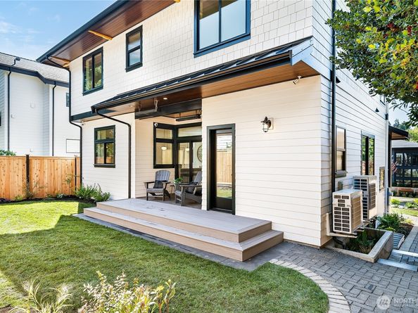 3642 33rd Avenue W, Seattle WA 98199
