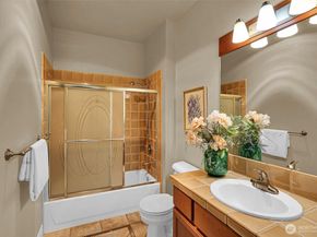 4563 162nd Lane SE, Bellevue WA 98006