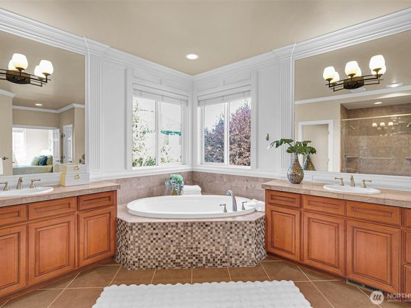4563 162nd Lane SE, Bellevue WA 98006