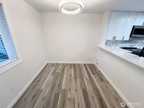901 Sunset Boulevard NE D113, Renton WA 98056