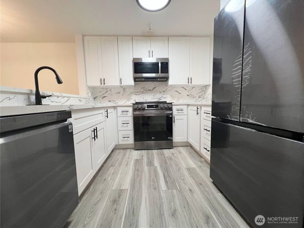 901 Sunset Boulevard NE D113, Renton WA 98056