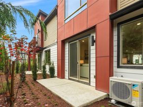 26584 NE 143rd Street NE 2B, Duvall WA 98019