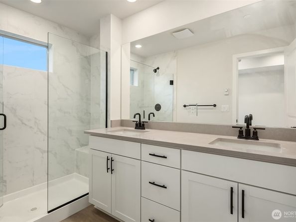 26584 NE 143rd Street NE 2B, Duvall WA 98019